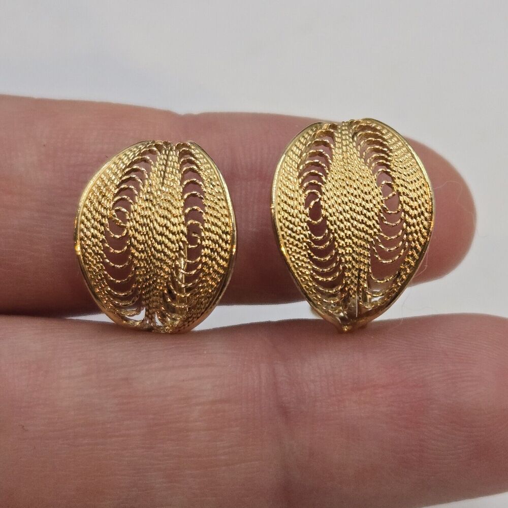 Vintage Napier Gold Tone Spun Filigree Clip-On Screw Back Earrings